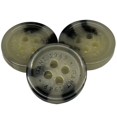 26L gegraveerde Logo Fake Horn Button With-Rand 4 Gaten Bruine Kleur