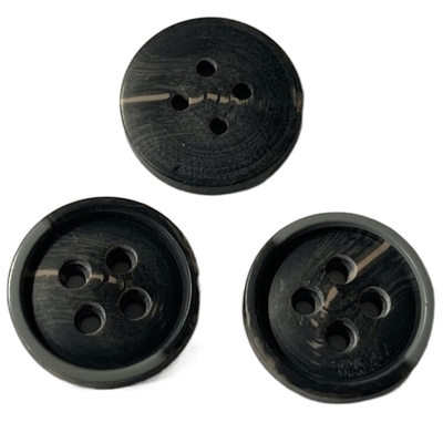 15mm Laagbovenkleding Vier de Hoornknopen van Gatenfaux met Rand