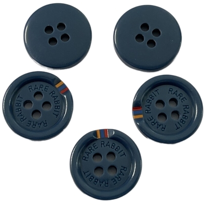 De Zijde van plastic Harsknopen drukte de Kleur op Rand Speciaal Afgietsel met Rim Engraved Logo For Sewing