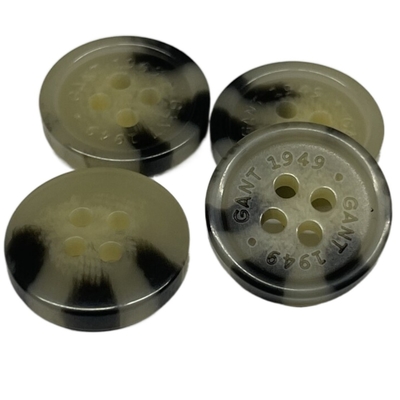 26L gegraveerde Logo Fake Horn Button With-Rand 4 Gaten Bruine Kleur