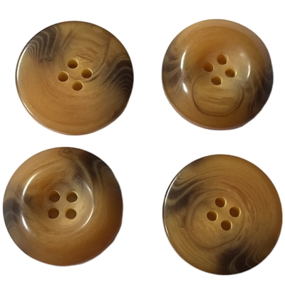 19mm Effect van de Vier Knopenhoorn van de Gaten het Plastic Laag om Bruine Plastic Knopen