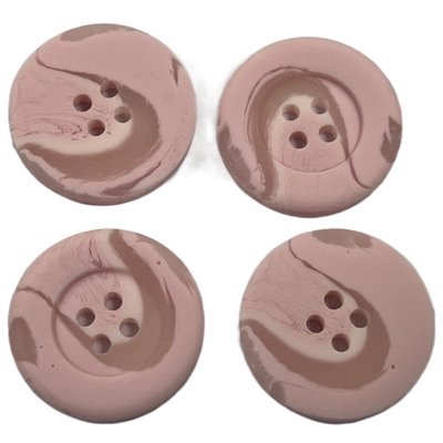 3/4 Gebruik van de“ 4 Knopen Roze Kleur van de Gaten het Plastic Laag voor de Laagsweater van Vrouwen